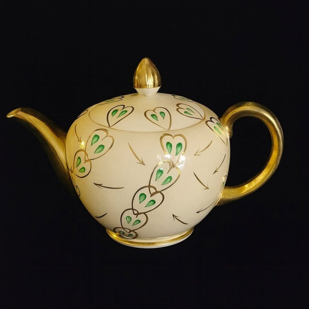 Vintage Ellgreave Teapot – Made in England (Pattern No. 2077)